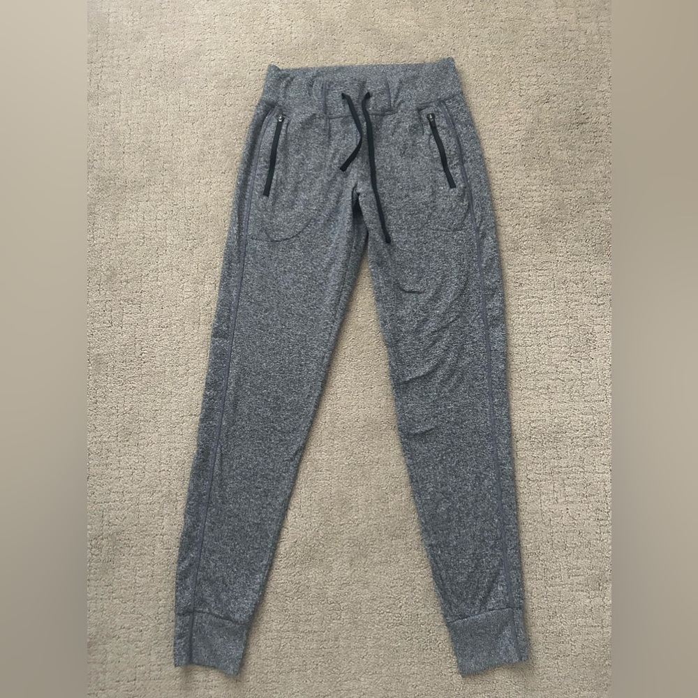 Zella Joggers Never worn Excellent Condition XS